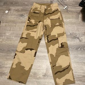 Petite extra small she in camo pants